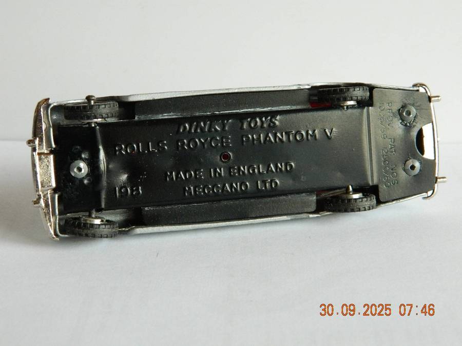 DINKY TOYS  -  198  -  ROLLS ROYCE PHANTOM V