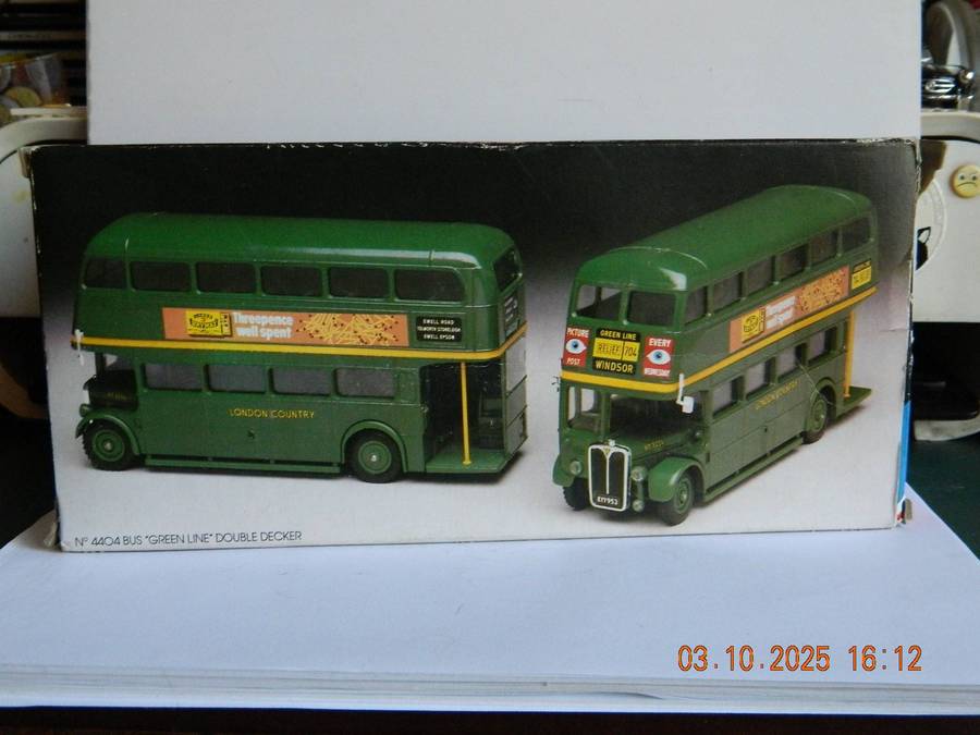 SOLIDO  TOYS  -  4402   -   LONDON BUS  -  'GREENLINE'  DOUBLE DEKKER