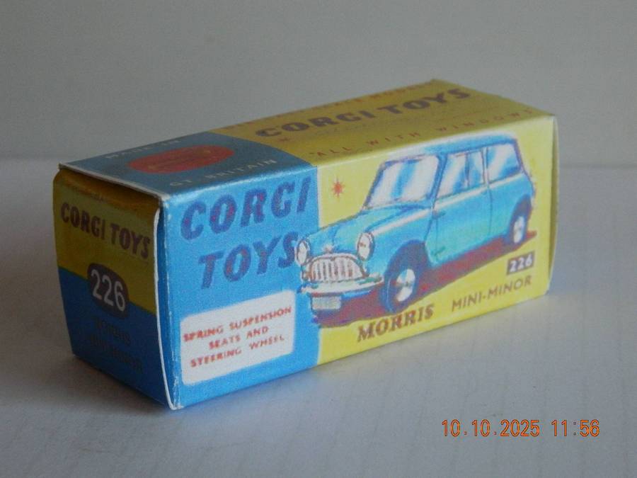 CORGI TOYS  -  226  -  MORRIS MINI MINOR