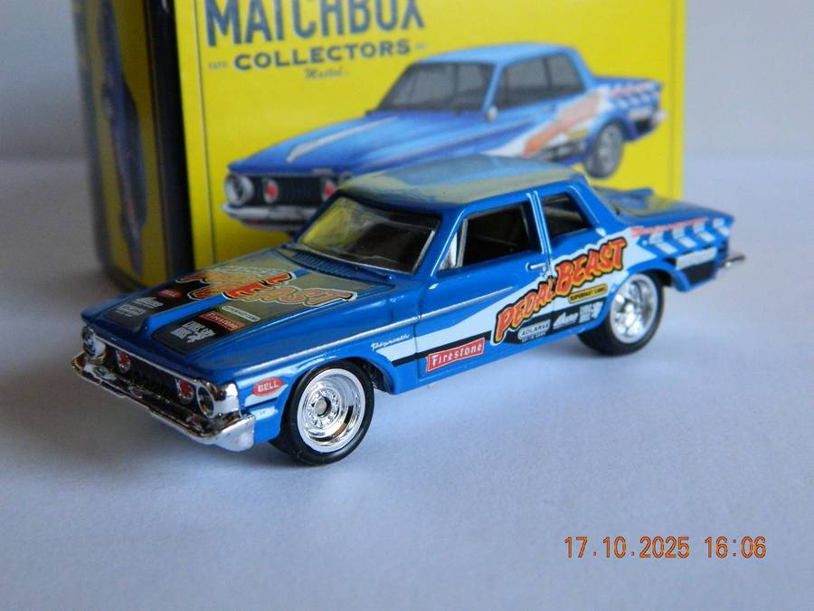MATCHBOX COLLECTORS  -  17 -  1962  -  PLYMOUTH SAVOY