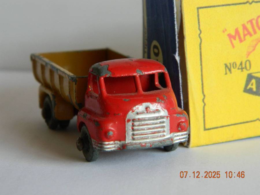 MATCHBOX  SERIES  -  40a  -   BEDFORD 7 TON TIPPER