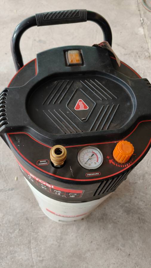 Ryobi RC2050 50l air compressor
