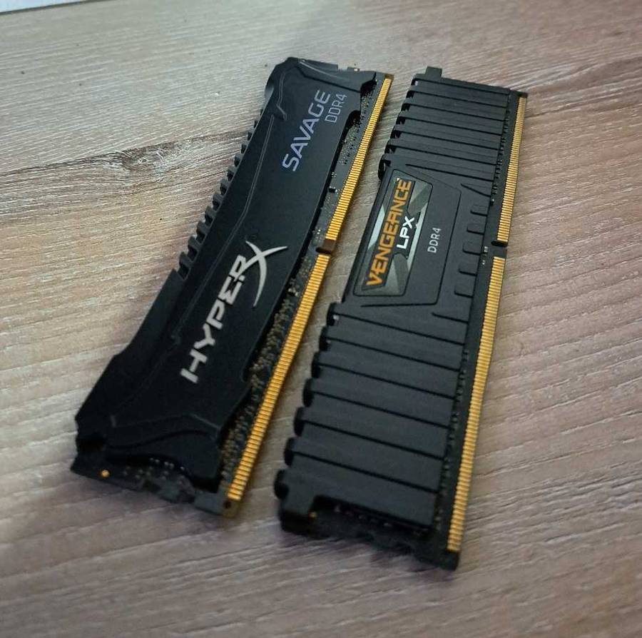 16 GB DDR4 RAM