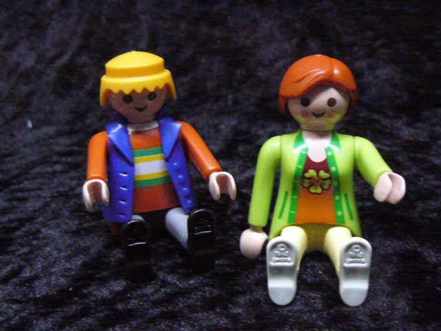 COLLECTABLE TOYS MOVABLE LIMBS