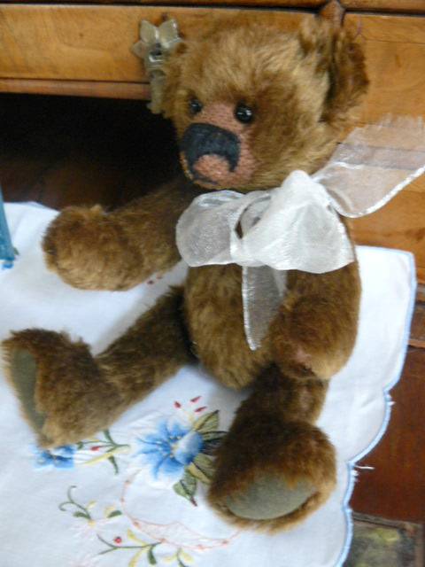 TEDDY BEAR HAND MADE WITH GENUIBNE MOHAIR MOVABLE LIMBS 23 CM MINT