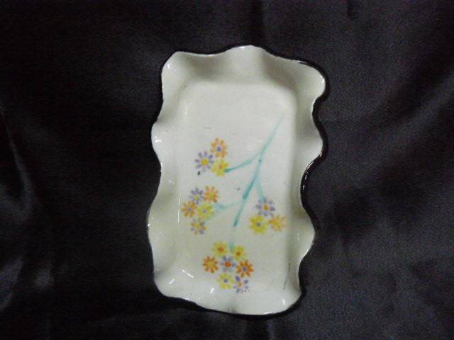 SMALL POTTERY PIN DISH