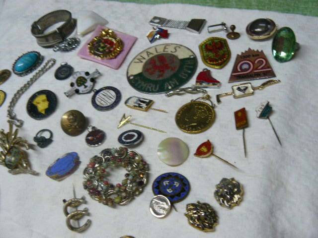 VINTAGE BITS AND PIECESOFALL SORTS
