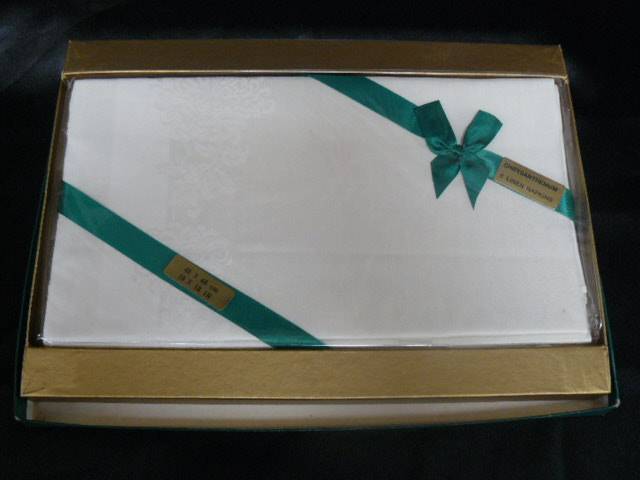 VINTAGE COTTON BOXED NAPKINS
