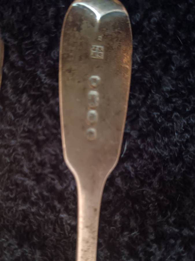 Silver London Hallmarked Charles Shipway4x Fiddel Back Spoons & 4 x Condiment spoons Weight 211Grams