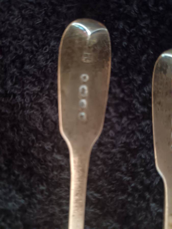 Silver London Hallmarked Charles Shipway4x Fiddel Back Spoons & 4 x Condiment spoons Weight 211Grams