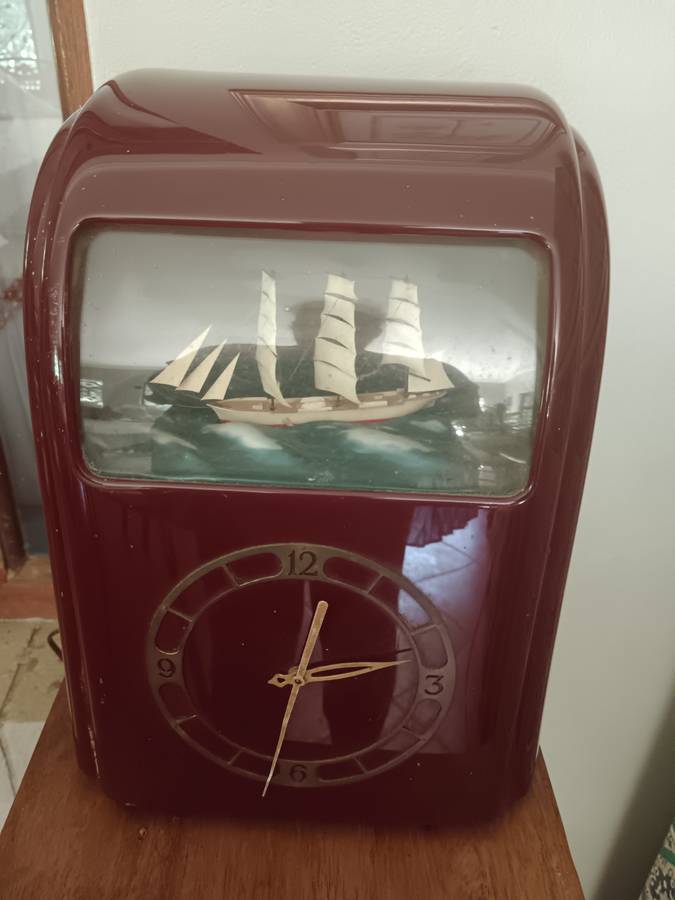 Art Deco Vitascope Clock - Untested