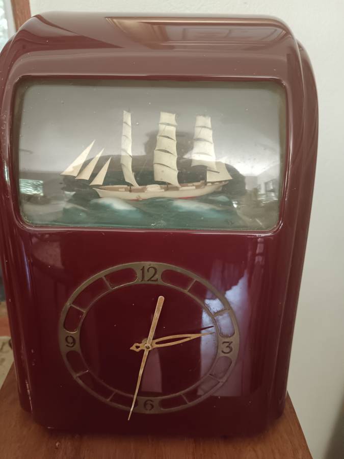 Art Deco Vitascope Clock - Untested
