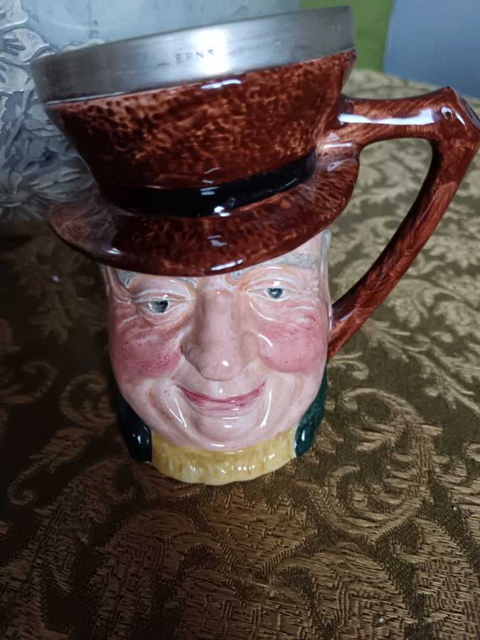 2x Lancaster Toby Jugs & 2x Beswick Toby Jugs