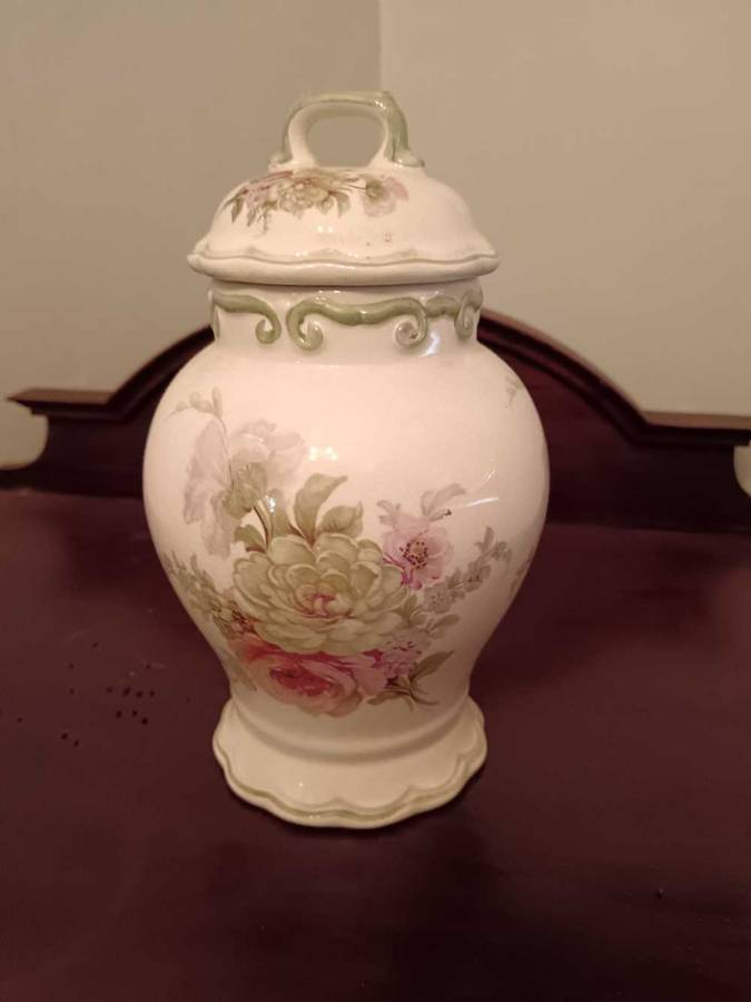 Royal Winton Rose Pattern Ginger Jar