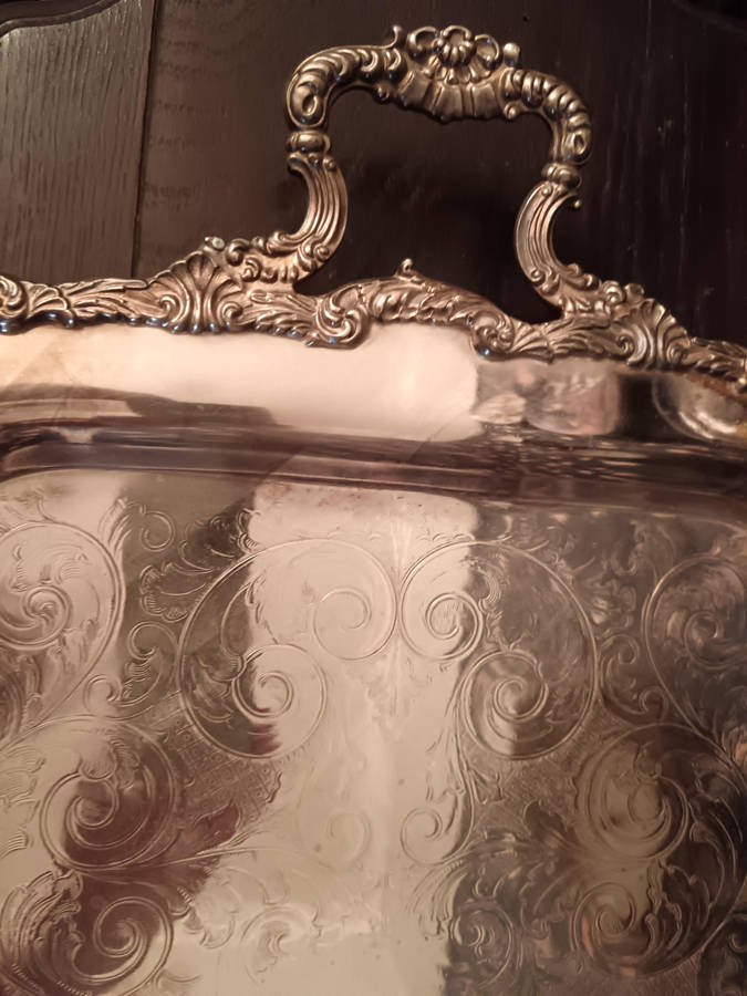 Malboro Plate Old English Reproduction Tray with Handles