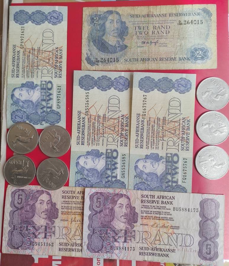 RSA BANKS NOTE AND COINS LOT