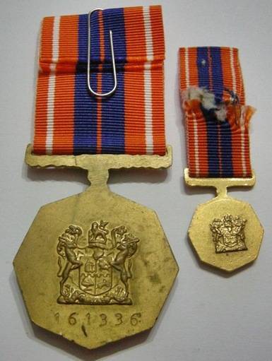 Full Size & Miniature Pro Patria Medals Enamel Type (Full Size Numbered at Back)