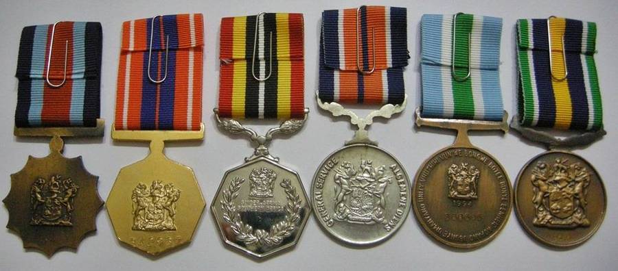 Full Size Medal Set of Six with Full Size Cunene Bar