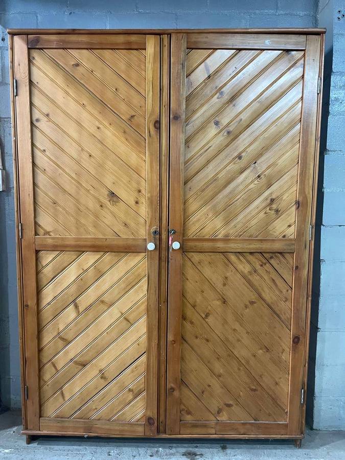 Oregan Groceries Cabinet (216 x 156 x 36 cm )