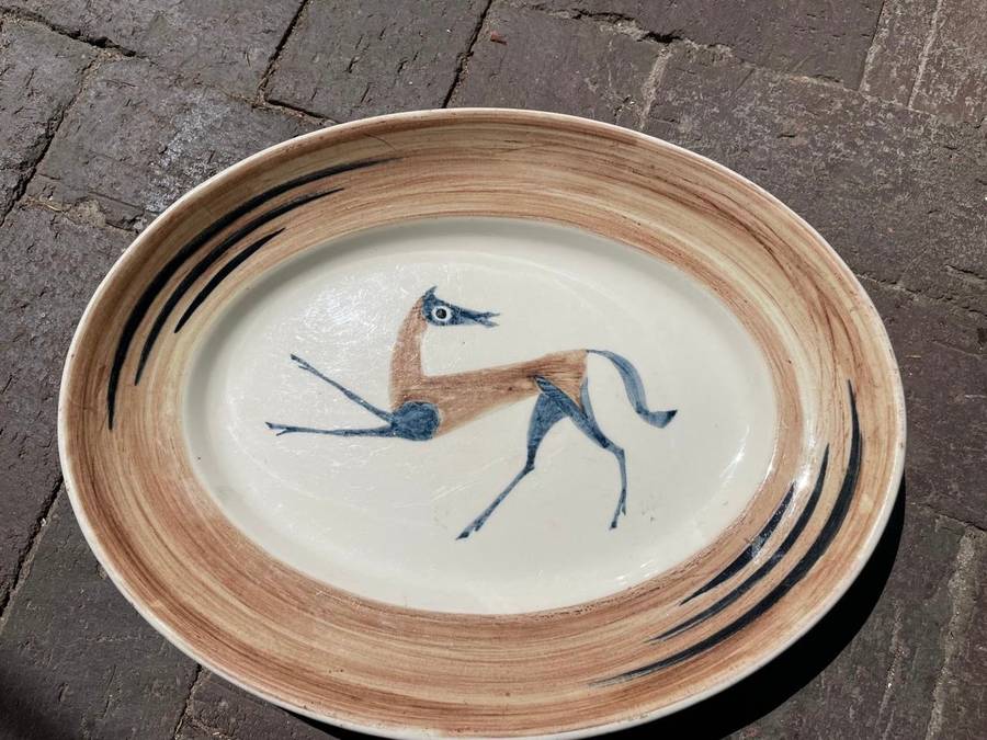 Clarice Cliff: John Armstrong for Clarice Cliff Bizarre. Chaldean Oval Platter ( 36,5 x 28,5)