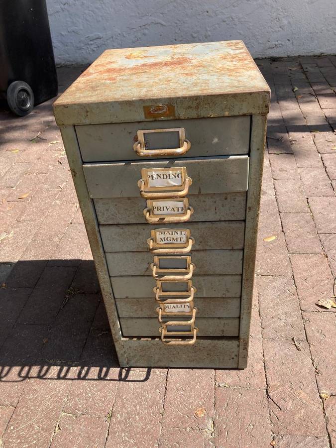 Vintage Metal Filing Cabinet ( 62 x 38 x 30 cm )