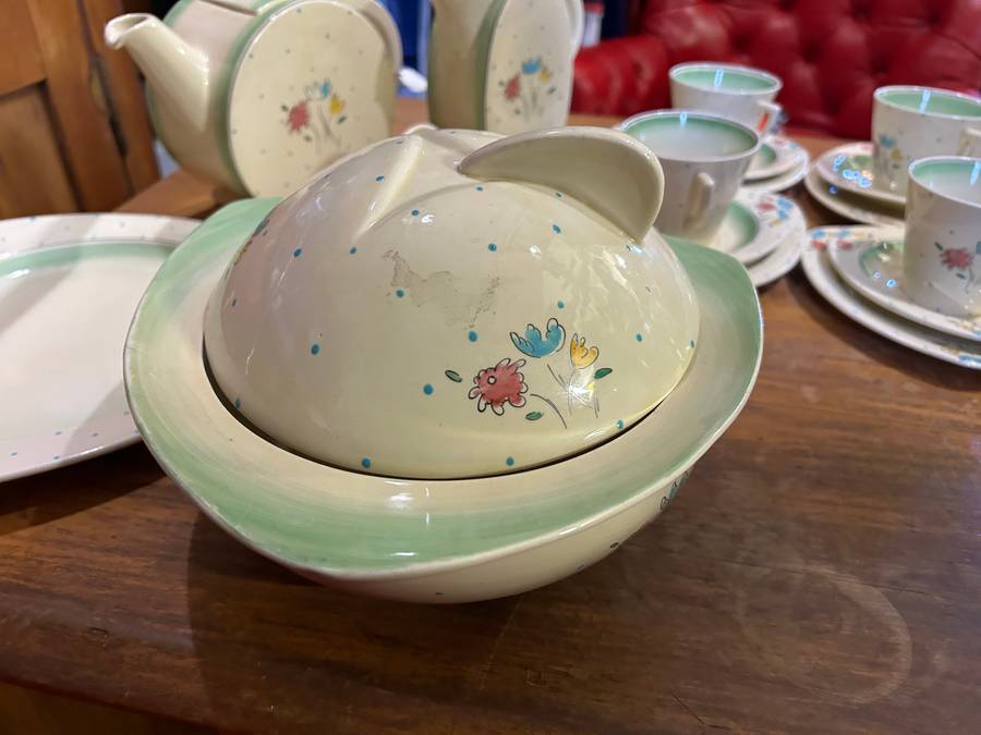 Clarice Cliff 45 pc Teaset in good condition