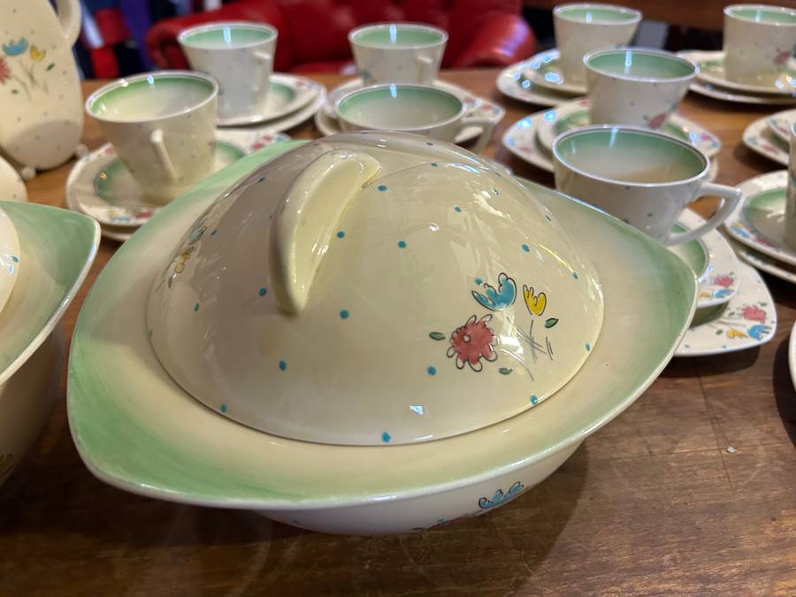 Clarice Cliff 45 pc Teaset in good condition