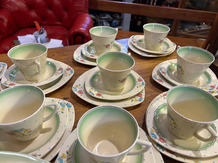 Clarice Cliff 45 pc Teaset in good condition