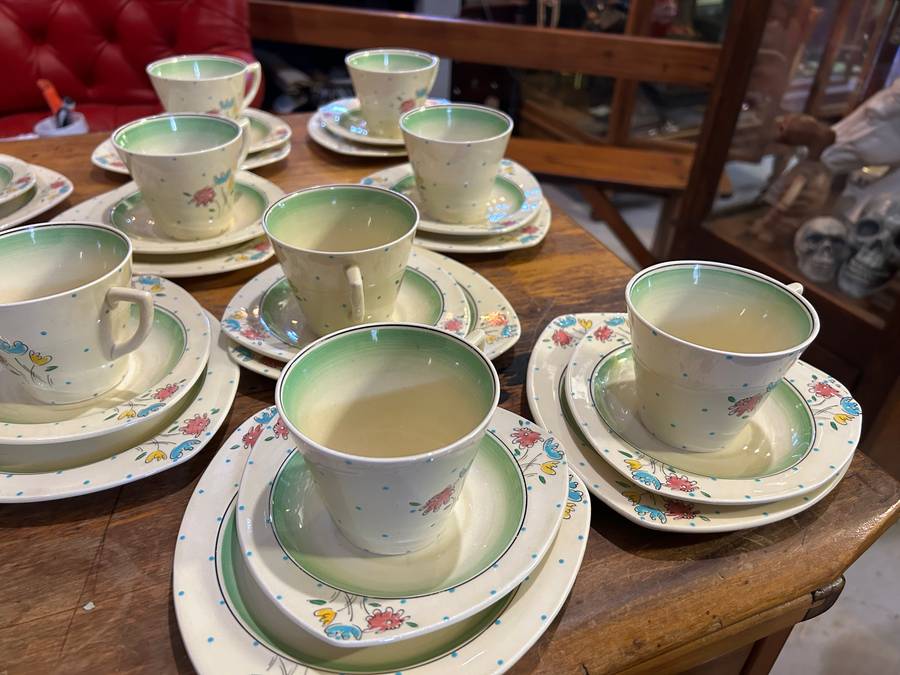 Clarice Cliff 45 pc Teaset in good condition