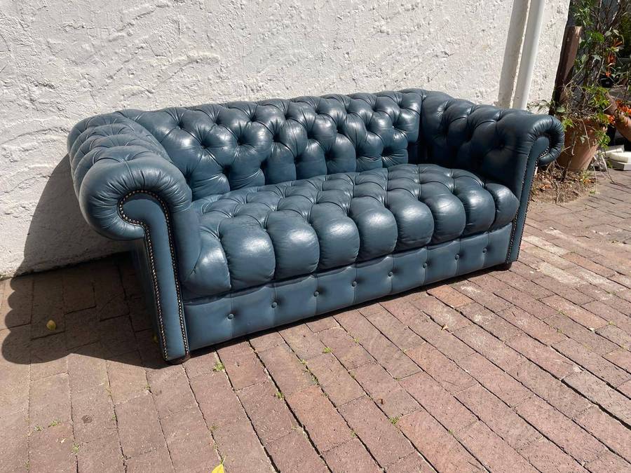 Chesterfield Leather Couch ( 186 x 86 x 67 cm ) and Chair ( 117 x 86 x 67cm )