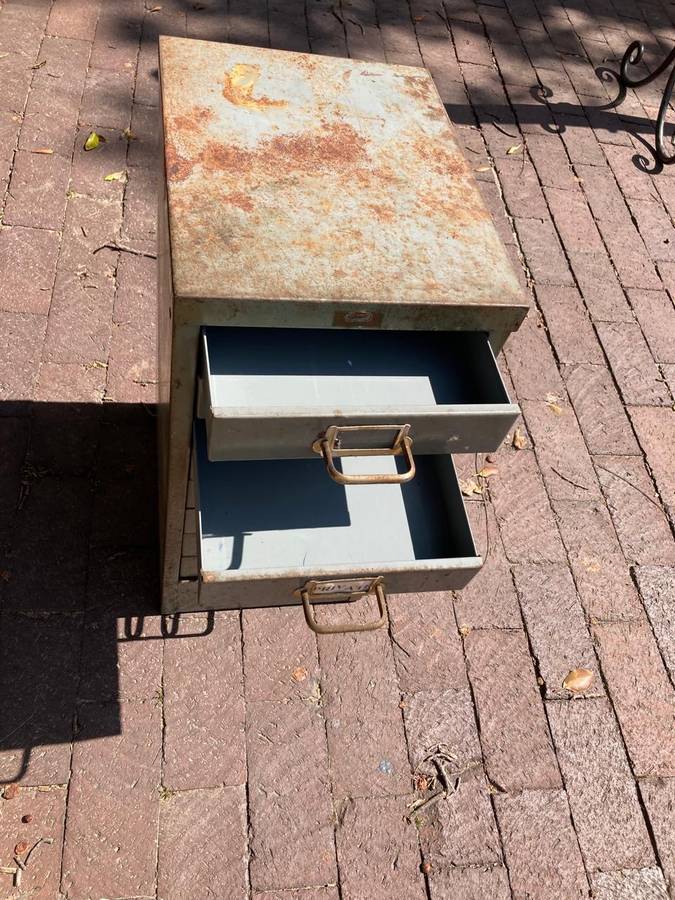 Vintage Metal Filing Cabinet ( 62 x 38 x 30 cm )