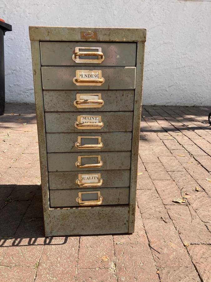Vintage Metal Filing Cabinet ( 62 x 38 x 30 cm )