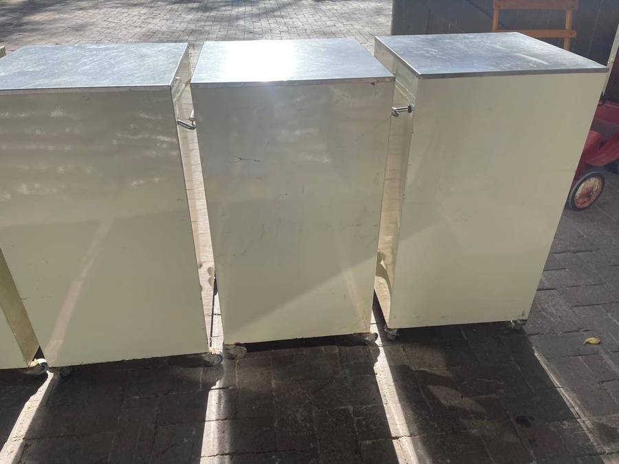 Collection of 6 Hospital Bed Cabinets ) 82 x 43 x 43 cm