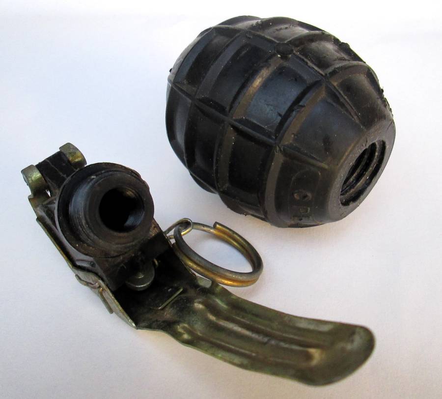 M75 YUGOSAVAIN DE-ACTIVATED/DUMMY HAND GRENADE