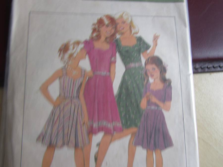 STYLE PATTERN NO.2988 - SIZE 7,BREAST 66CM - COMPLETE
