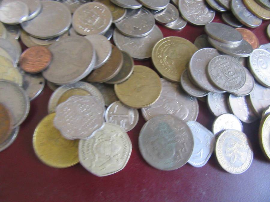GOOD START FOR THE BEGINNER -75 INTERNATIONAL COINS AS PER SCAN - BID PER COIN - LOT18