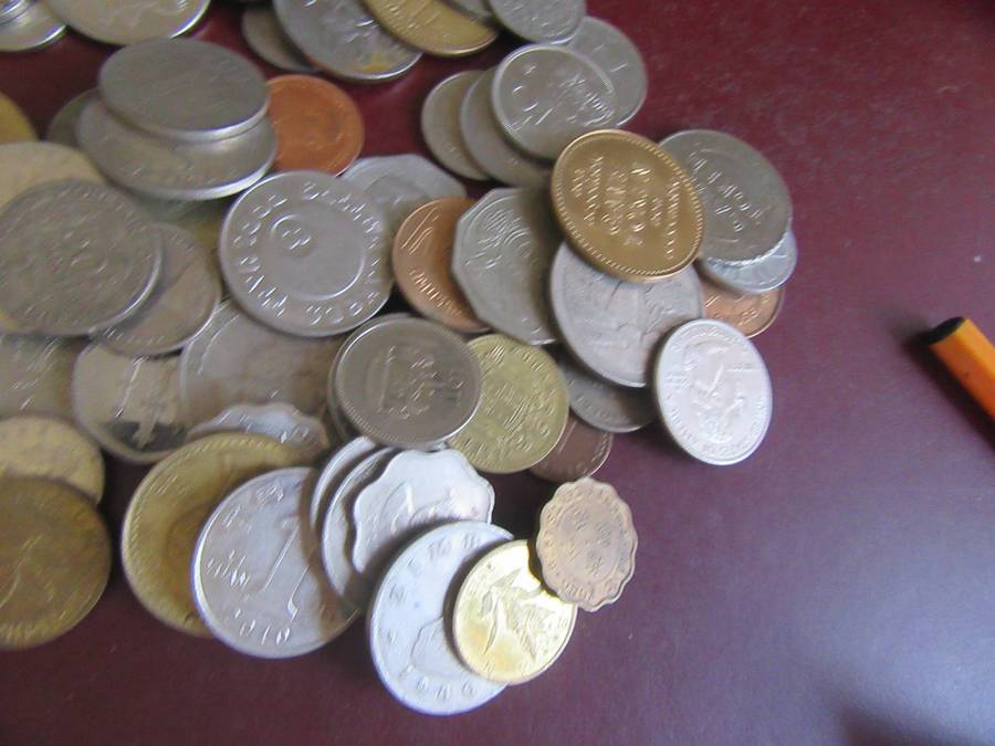 GOOD START FOR THE BEGINNER -75 INTERNATIONAL COINS AS PER SCAN - BID PER COIN - LOT18