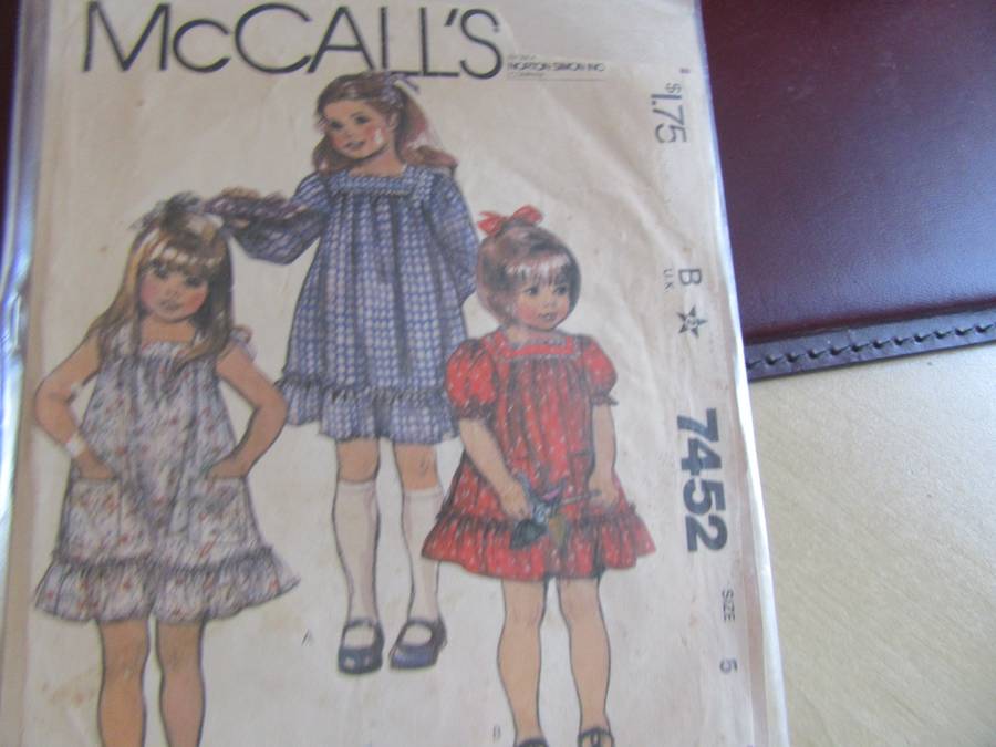 MC CALL'S NO.7452 - SIZE 5 - RD