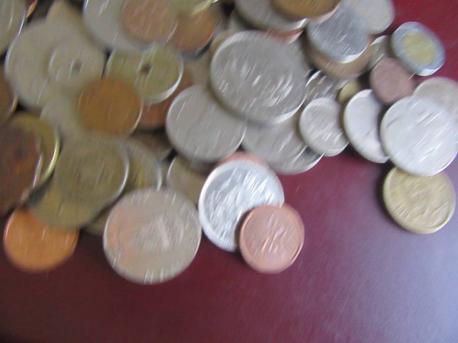 GOOD START FOR THE BEGINNER - 75INTERNATIONAL COINS INCL. RSA COINS - T- BID PER COIN- LOT2