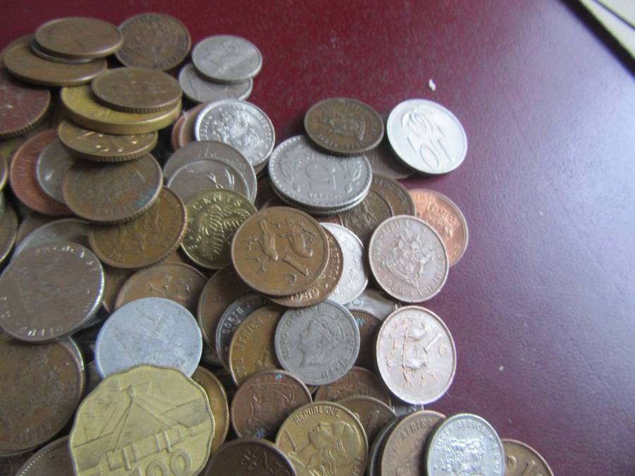 GOOD START FOR THE BEGINNER 75 INTERNATIONAL COINS INCL. RSA COINS -  -- BID PER COIN -LOT3