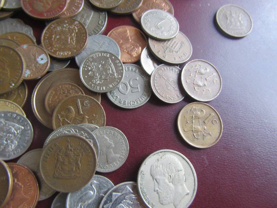 GOOD START FOR THE BEGINNER 75 INTERNATIONAL COINS INCL. RSA COINS -  -- BID PER COIN -LOT3