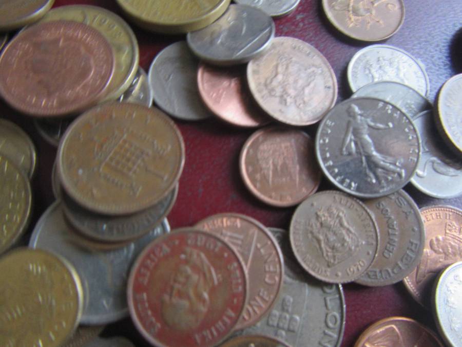 GOOD START FOR THE BEGINNER 75 INTERNATIONAL COINS INCL. RSA COINS -  -- BID PER COIN -LOT3