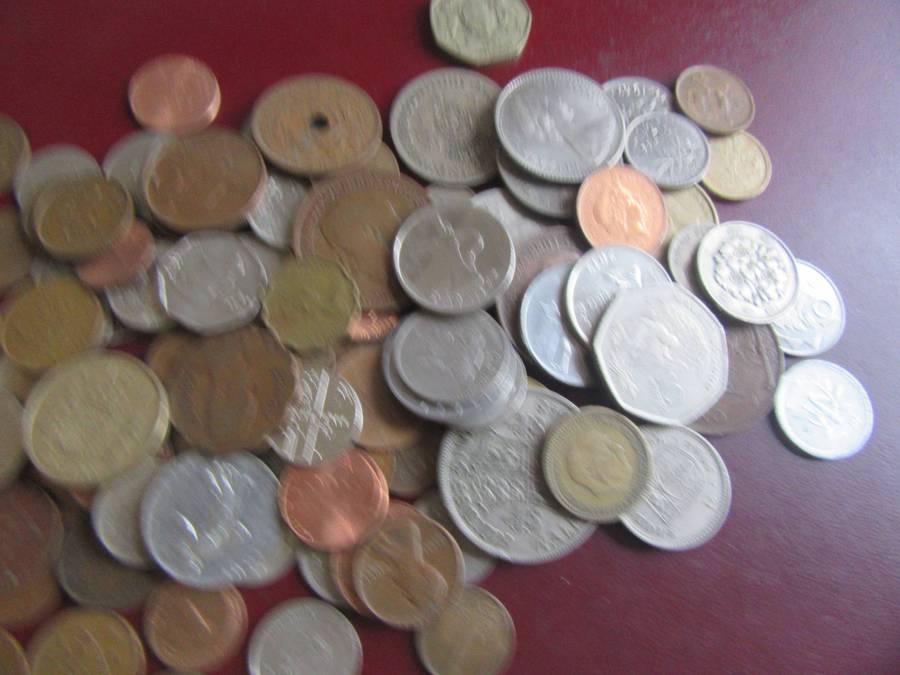 GOOD START FOR THE BEGINNER 75 INTERNATIONAL COINS INCL. RSA COINS -  -- BID PER COIN -LOT3