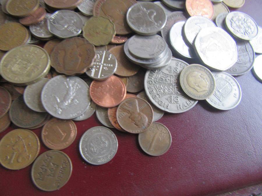 GOOD START FOR THE BEGINNER 75 INTERNATIONAL COINS INCL. RSA COINS -  -- BID PER COIN -LOT3