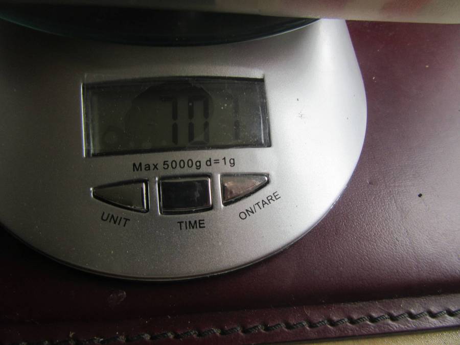 700 g OF MIXED LEGO ITEMS - AS PER SCAN - BID PER TWO GRAMS - LE11