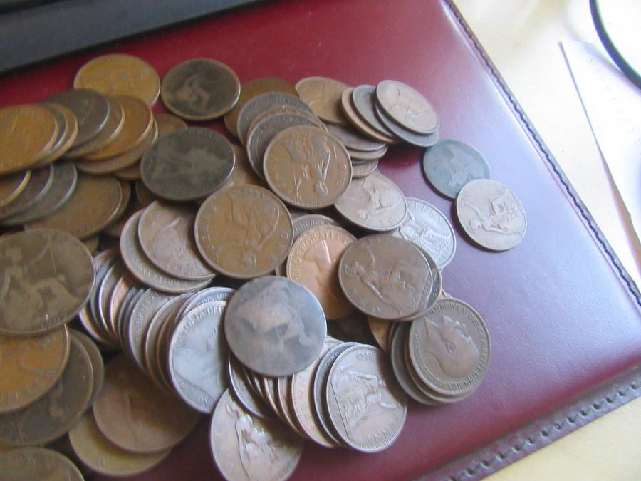 125OLD UK PENNIES