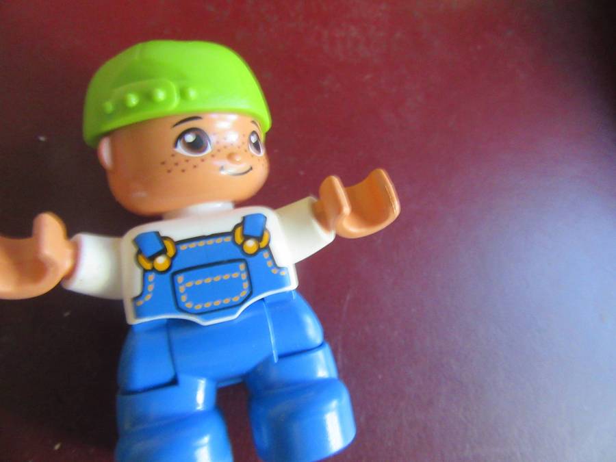 DUPLO FIGURE - AS PER SCAN