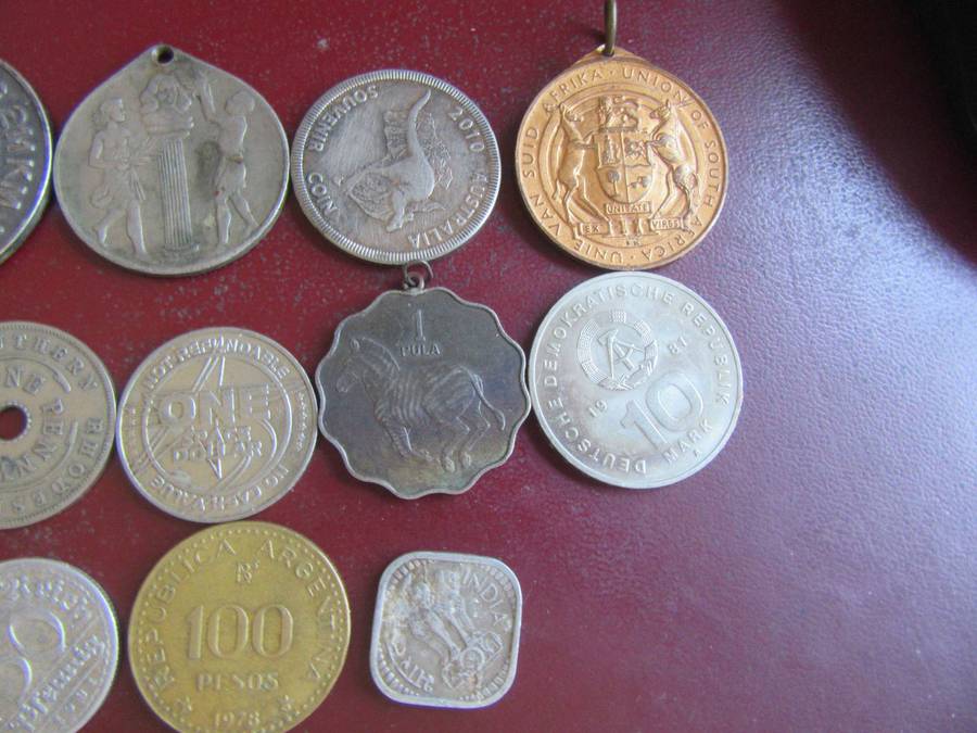 INTERESTING SELECTION OF20 VARIOUS ITEMS - AS PER SCAN - BID PERITEM - CO1