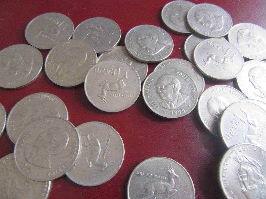 33 OLD ONE RANDCOINS- AS PER SCAN - WITH PRESIDENT - VARIOUSYEARS - BID PER COIN