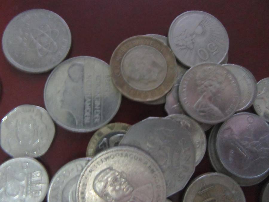 GOOD START FOR THE BEGINNER - 95 WORLD COINS - BID PER COIN AS PER SCAN - LOT23